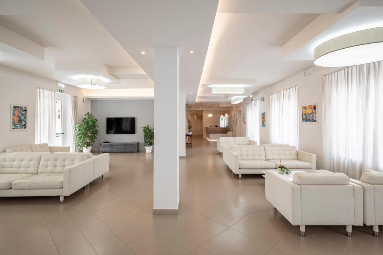 Hotel La Pineta Follonica Esterno foto