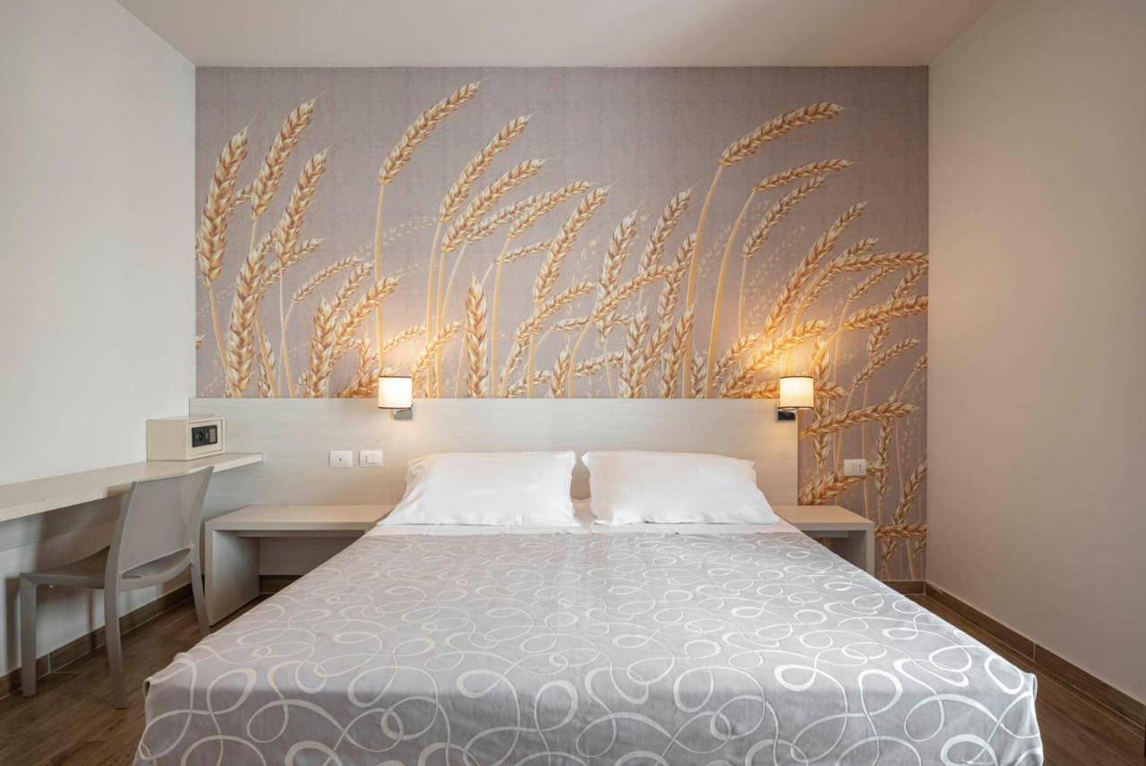 Hotel La Pineta Follonica Esterno foto