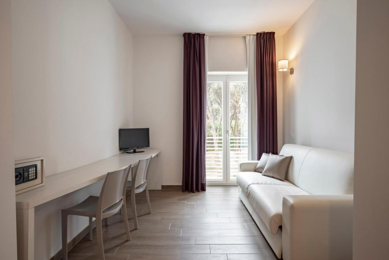 Hotel La Pineta Follonica Esterno foto