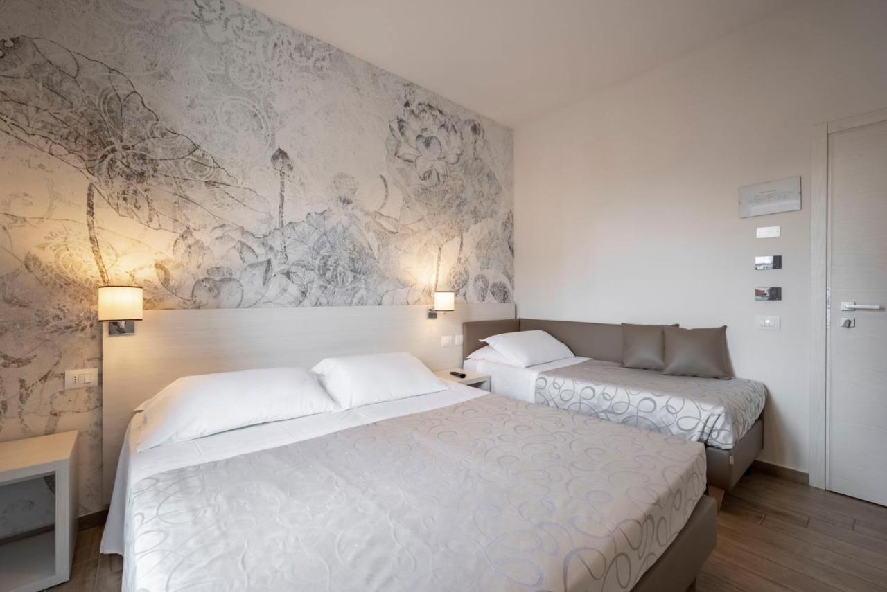 Hotel La Pineta Follonica Esterno foto