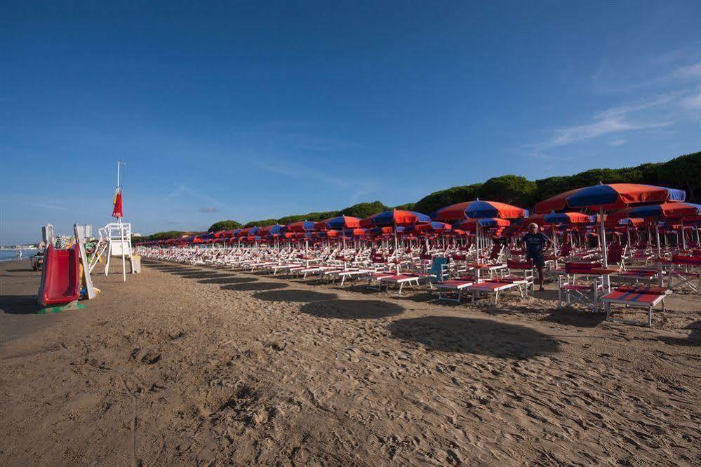 Hotel La Pineta Follonica Esterno foto
