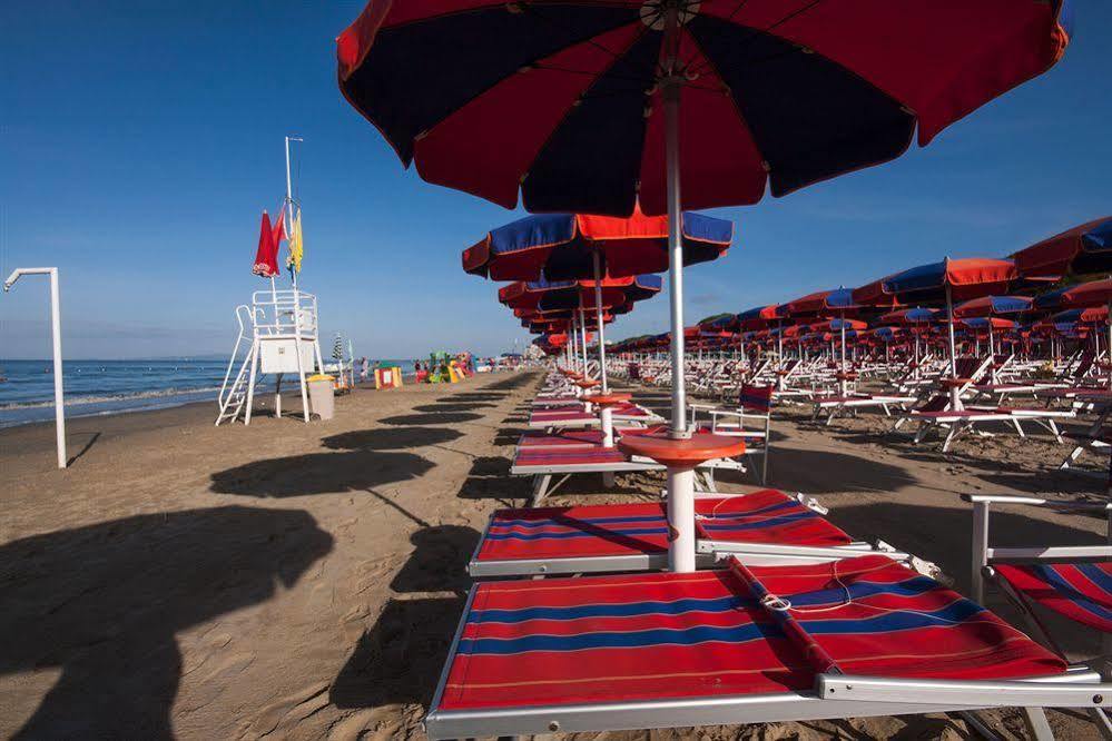 Hotel La Pineta Follonica Esterno foto