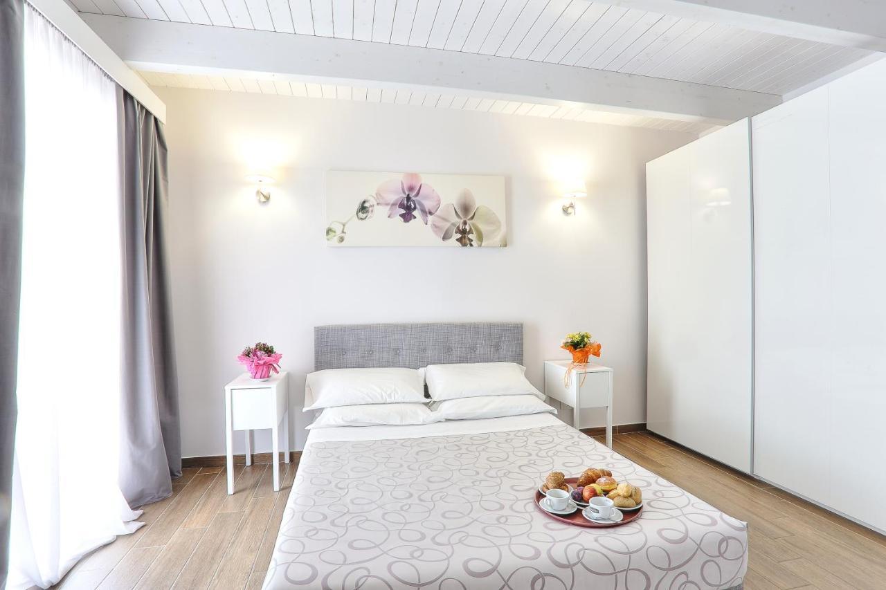 Hotel La Pineta Follonica Esterno foto