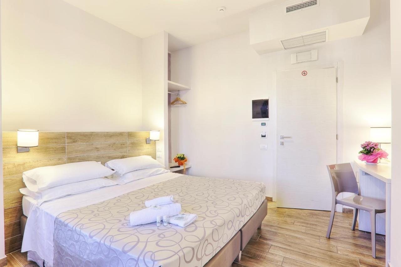 Hotel La Pineta Follonica Esterno foto